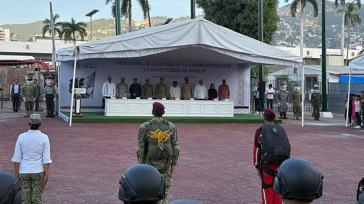 Clausuran la Expo Militar en Acapulco